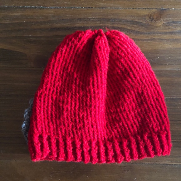 Handmade kids flower red and gray hat - Picture 3 of 5